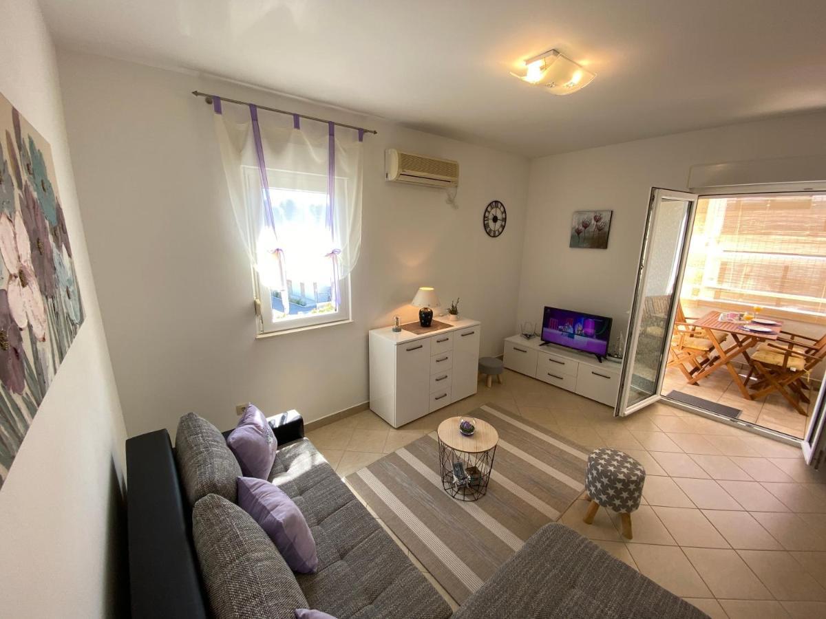 Apartment Tihana Traù Esterno foto