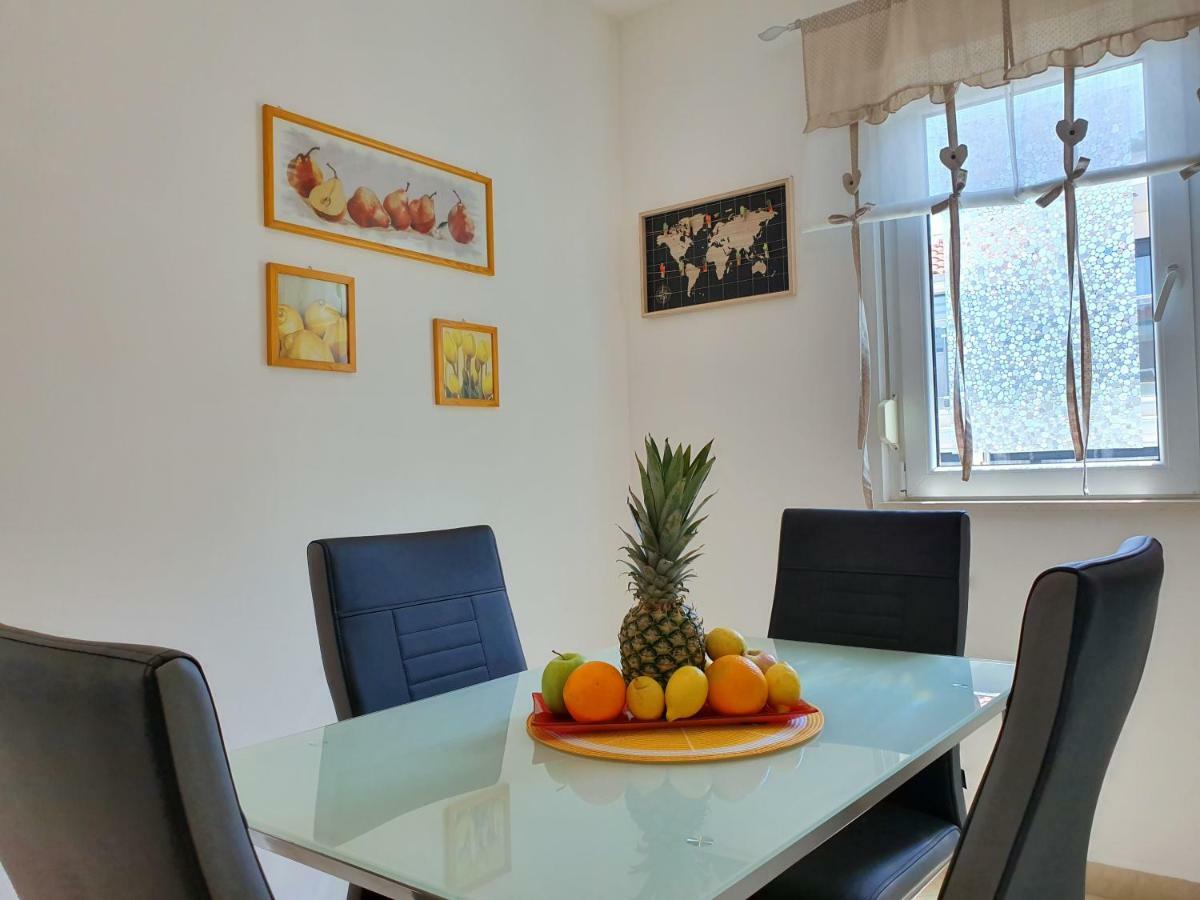 Apartment Tihana Traù Esterno foto